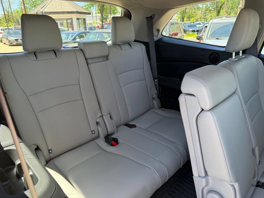Used 2016 Honda Pilot Touring image 19