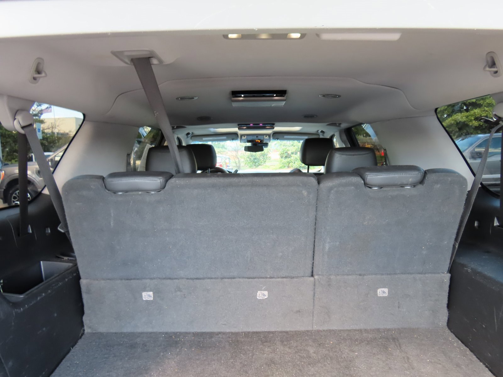 Used 2020 Cadillac Escalade ESV Premium Luxury image 33