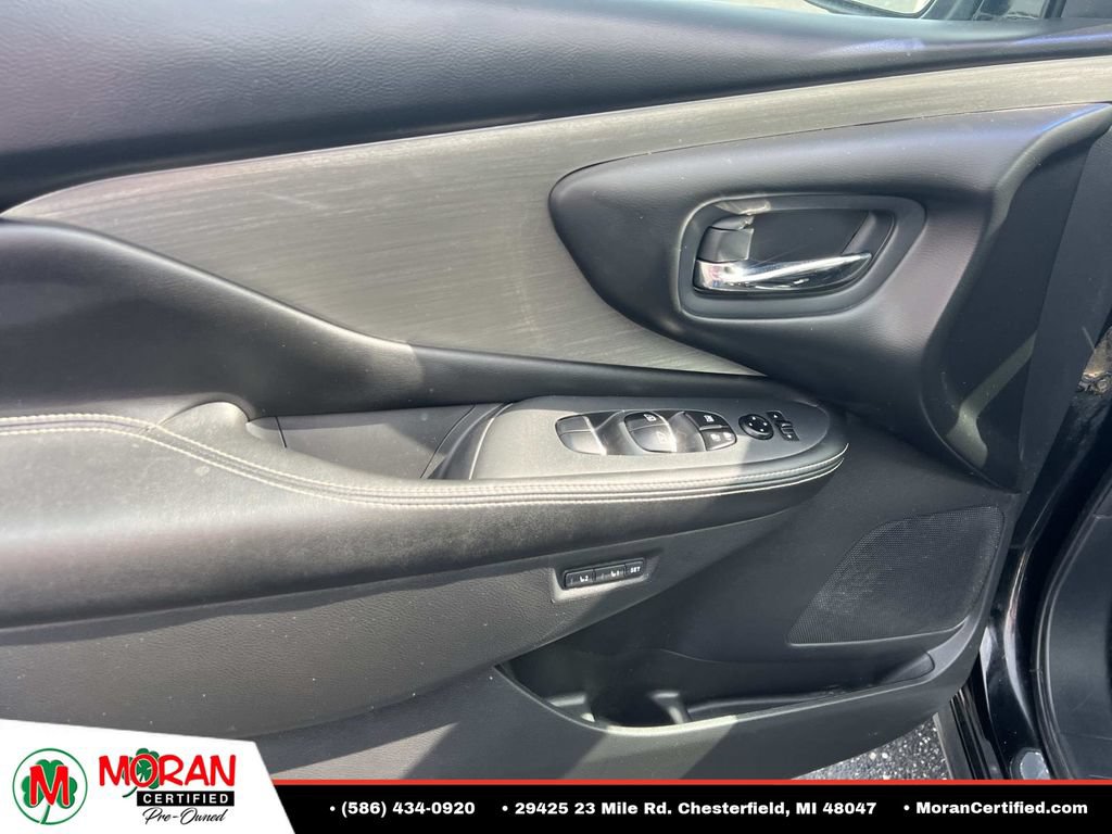 Used 2017 Nissan Murano Platinum AWD/4WD image 16