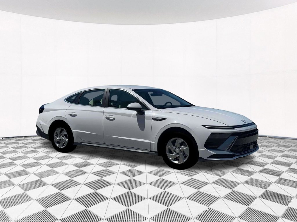 New 2026 Hyundai Sonata SE FWD image 16