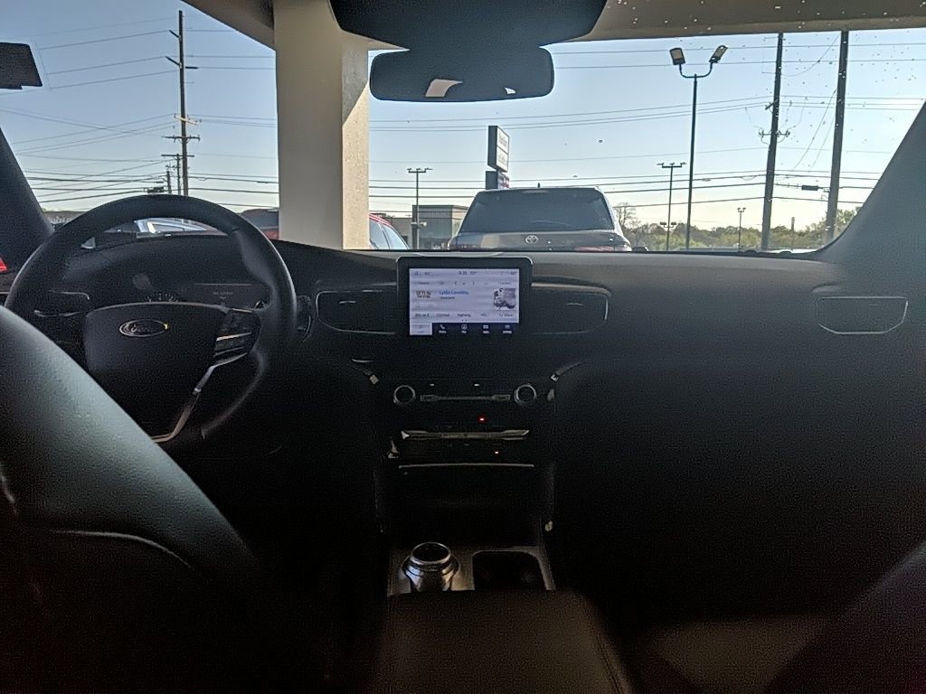 Used 2023 Ford Explorer ST-Line w/ Class IV Trailer Tow Package image 16