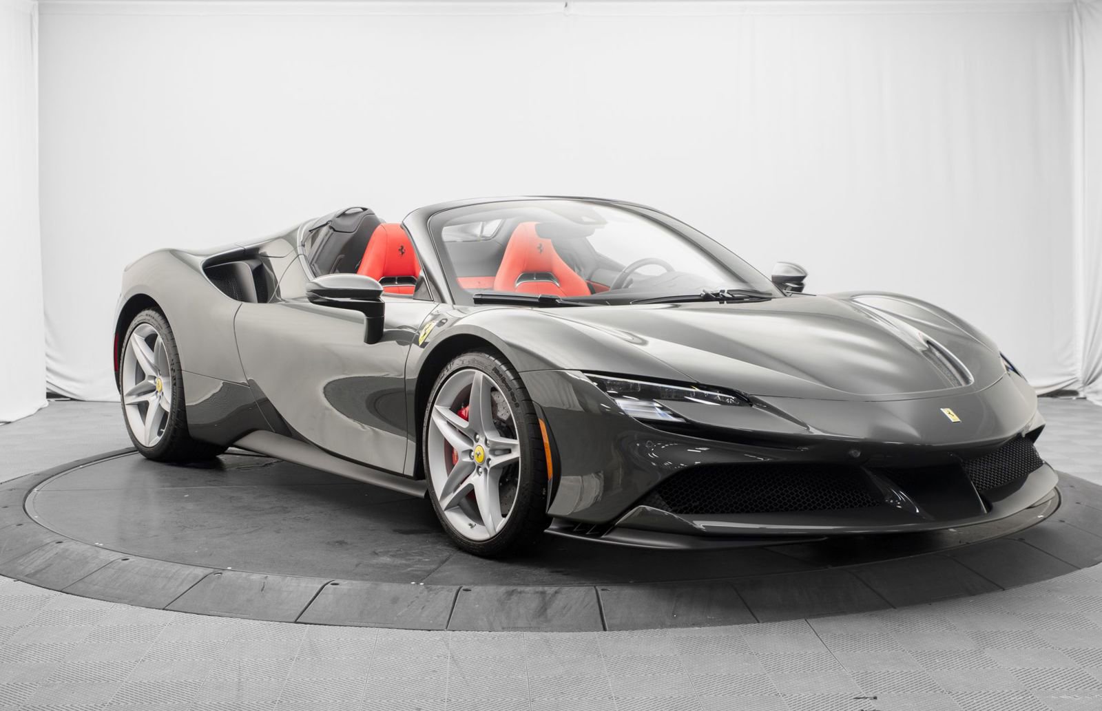 Used 2024 Ferrari SF90 Spider AWD/4WD image 9