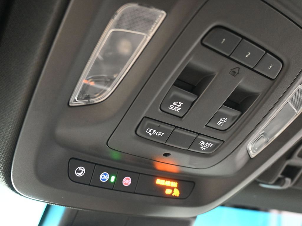 Used 2025 Cadillac CT4 V RWD image 28