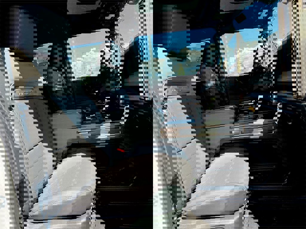 New 2025 GMC Hummer EV 2X image 21