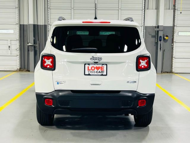 Used 2019 Jeep Renegade Latitude w/ Cold Weather Group image 16