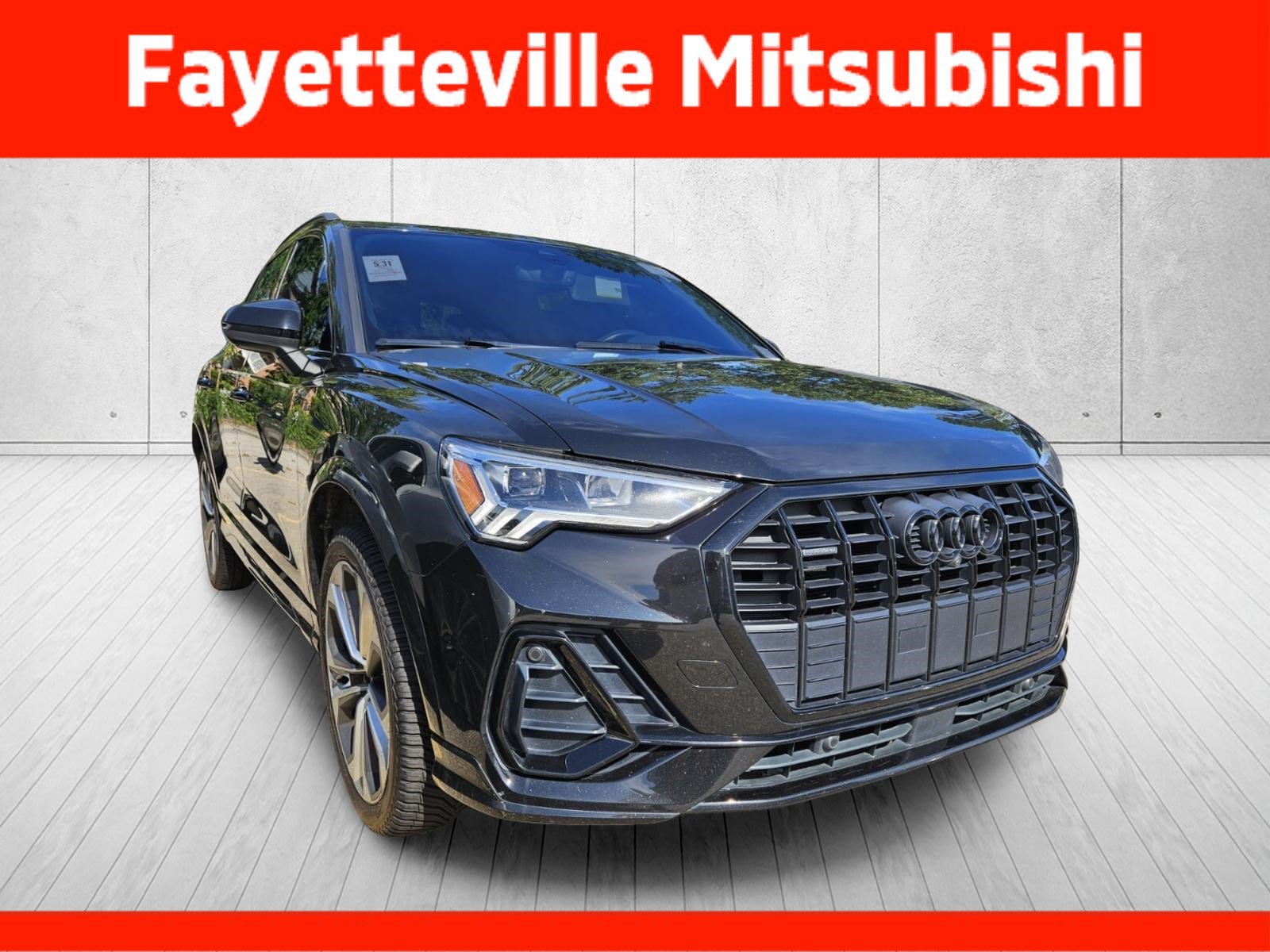 Used 2022 Audi Q3 2.0T Premium Plus w/ Premium Plus Package AWD/4WD image 2