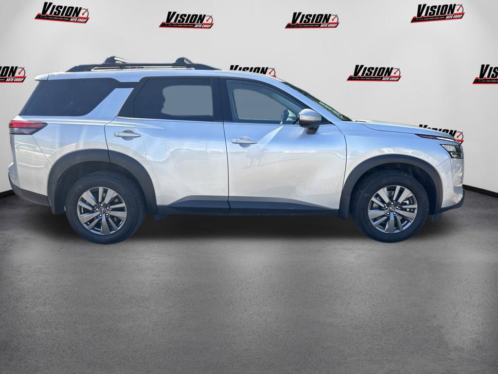 Certified 2025 Nissan Pathfinder SV AWD/4WD image 4