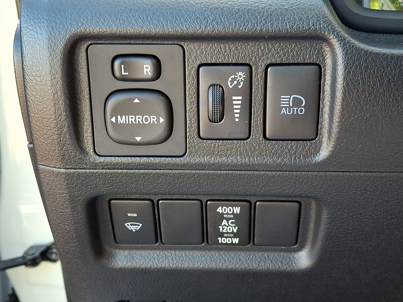 Used 2021 Toyota 4Runner Limited AWD/4WD image 27