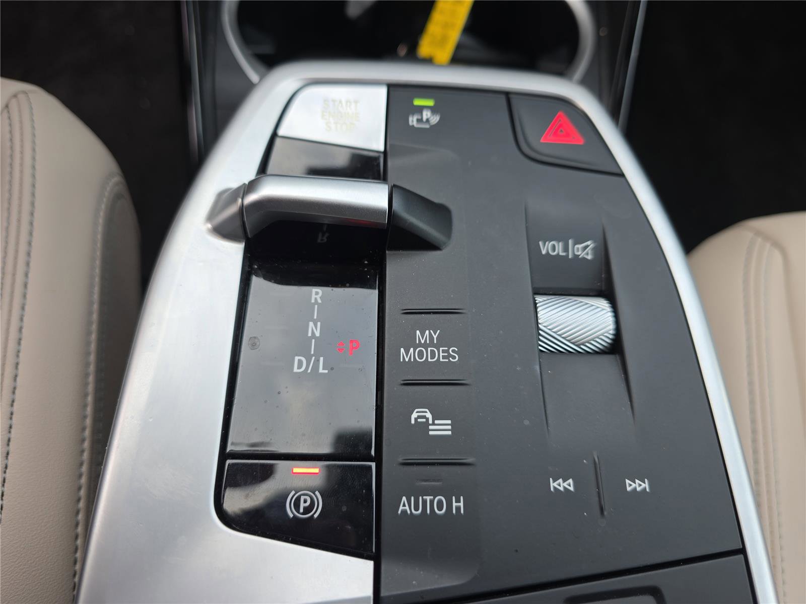 Certified 2025 BMW X1 xDrive28i w/ Convenience Package image 21