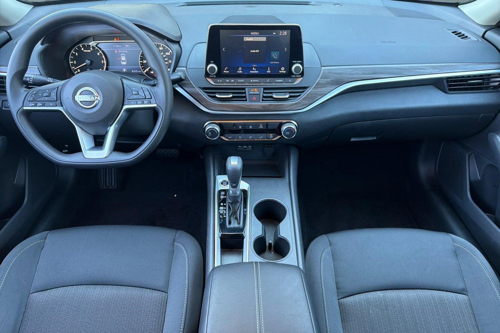 Used 2025 Nissan Altima 2.5 SV image 13