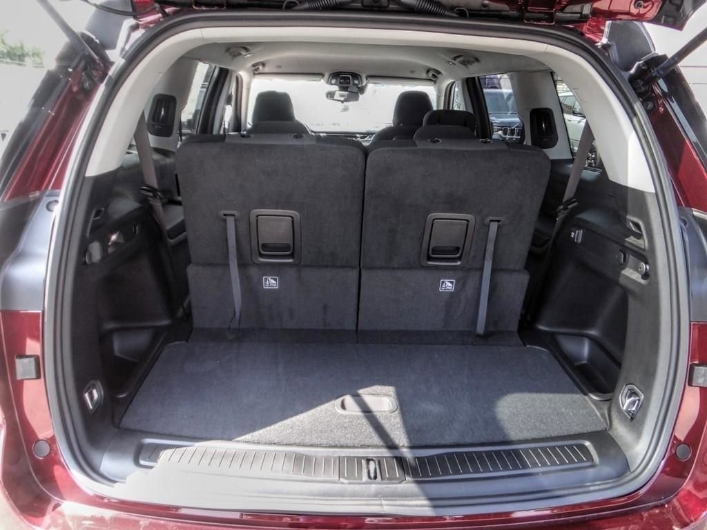 New 2023 Jeep Grand Cherokee L Laredo w/ Trailer Tow Group (B) image 23