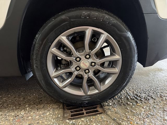 Certified 2023 GMC Terrain SLT w/ LPO, Floor Liner Package image 10