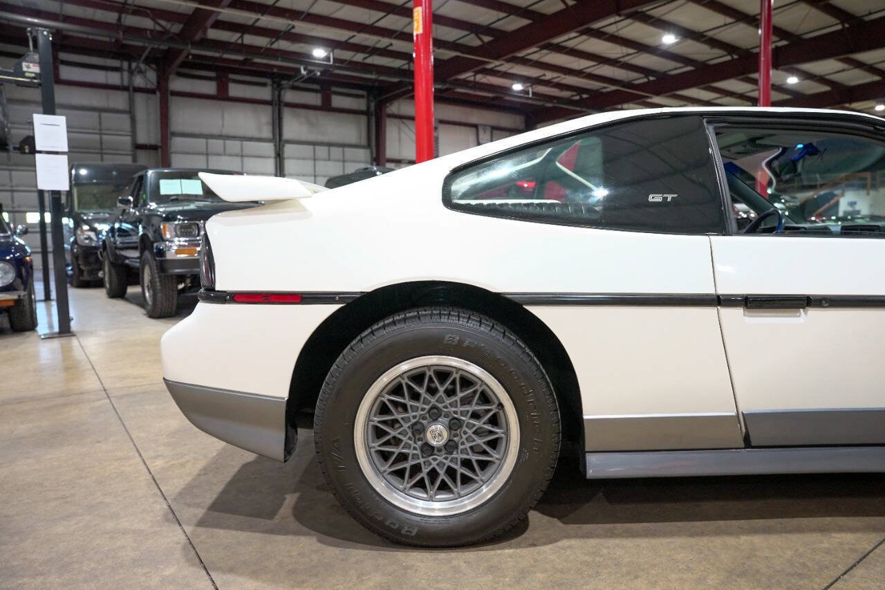 Used 1987 Pontiac Fiero GT RWD image 9