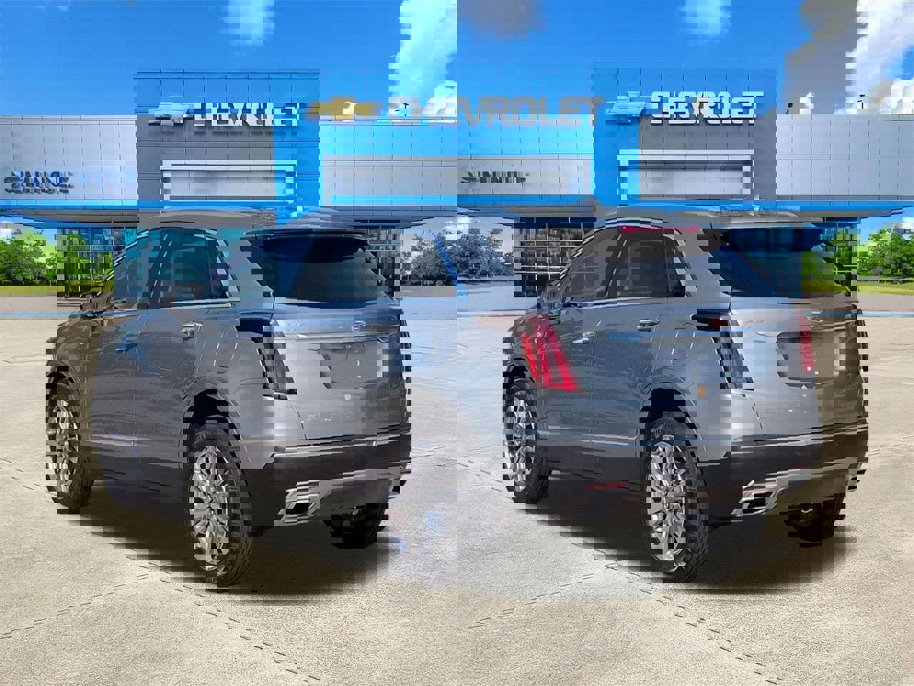 Used 2023 Cadillac XT5 Premium Luxury image 3