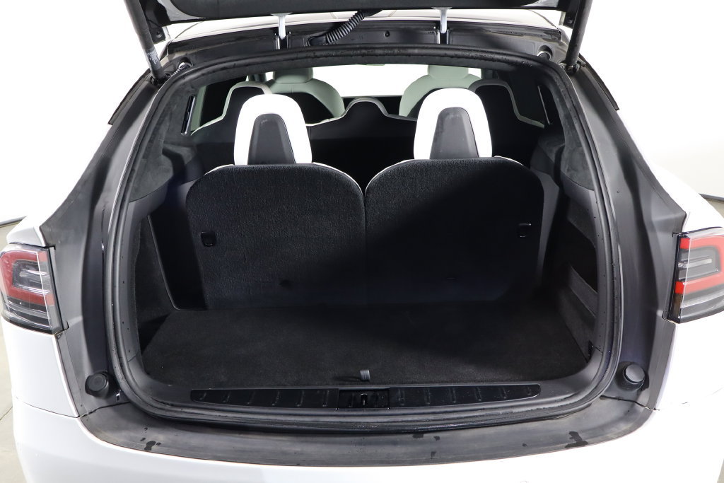 Used 2023 Tesla Model X AWD/4WD image 17