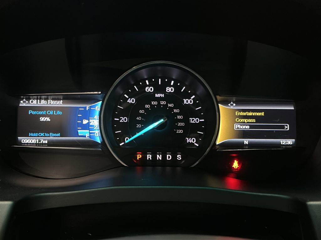 Used 2016 Ford Explorer XLT w/ Equipment Group 202A AWD/4WD image 26