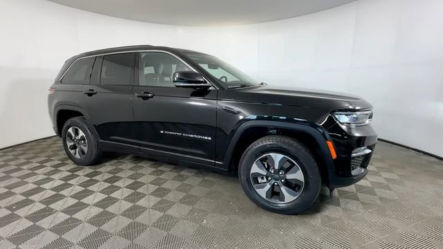 Used 2023 Jeep Grand Cherokee 4WD 4xe w/ Luxury Tech Group II image 2