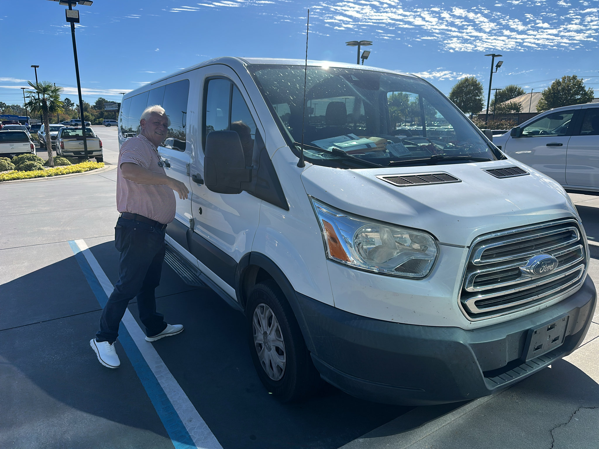 Used 2016 Ford Transit 350 XLT RWD image 2