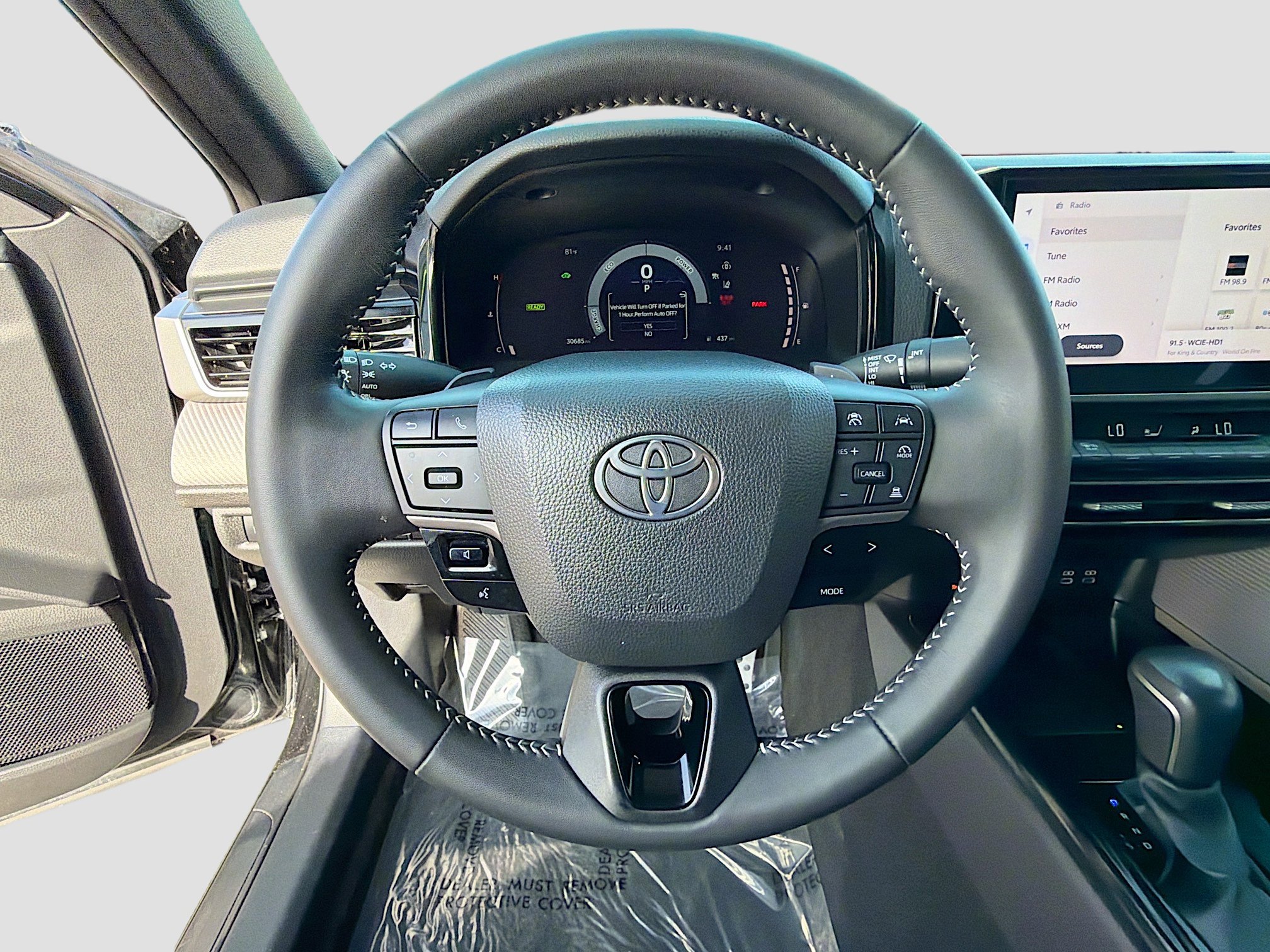 Used 2025 Toyota Camry SE w/ Multimedia Upgrade Package image 37