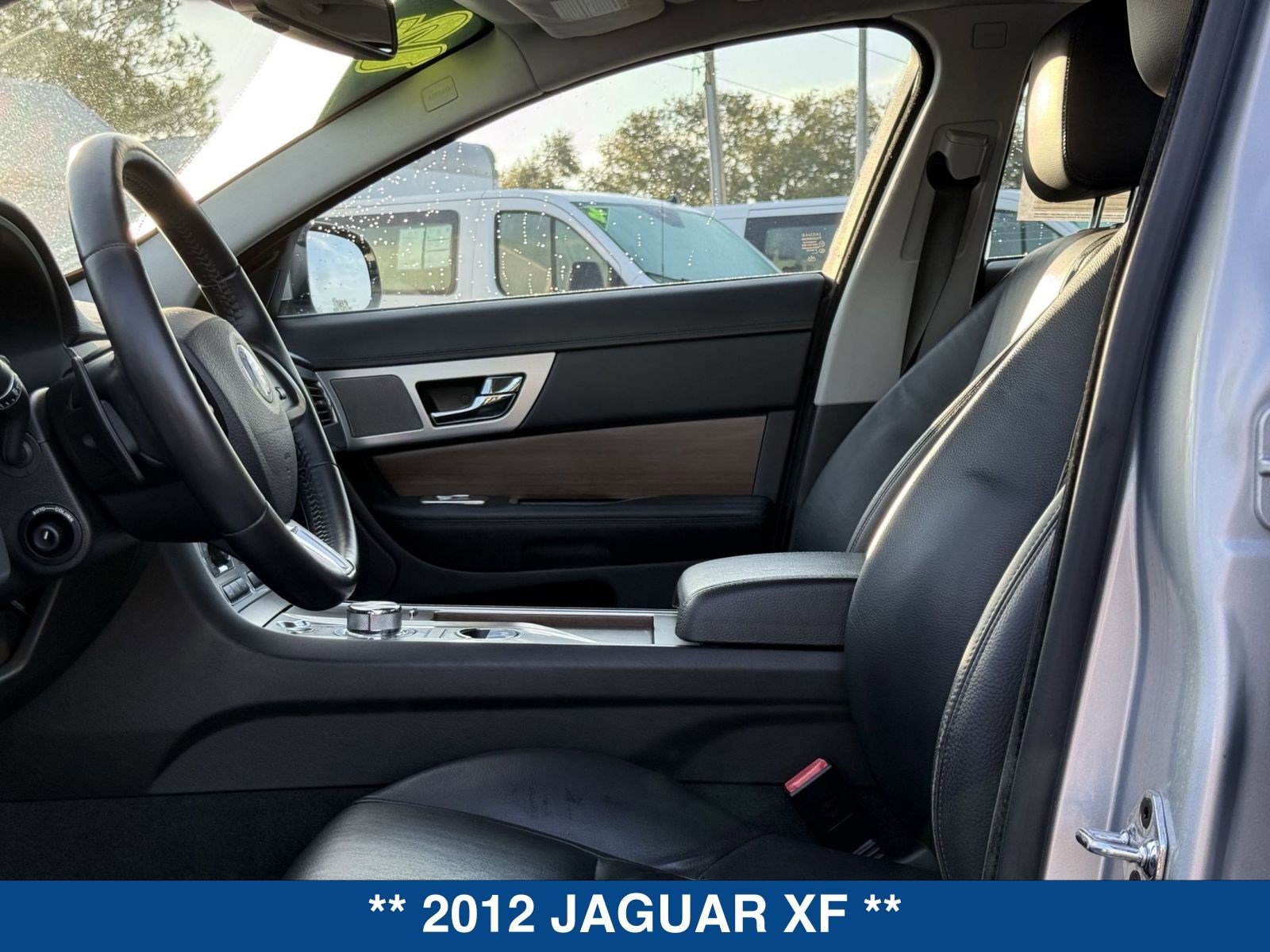 Used 2012 Jaguar XF image 18