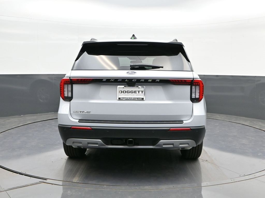 New 2026 Ford Explorer Active w/ Active Comfort Package image 8