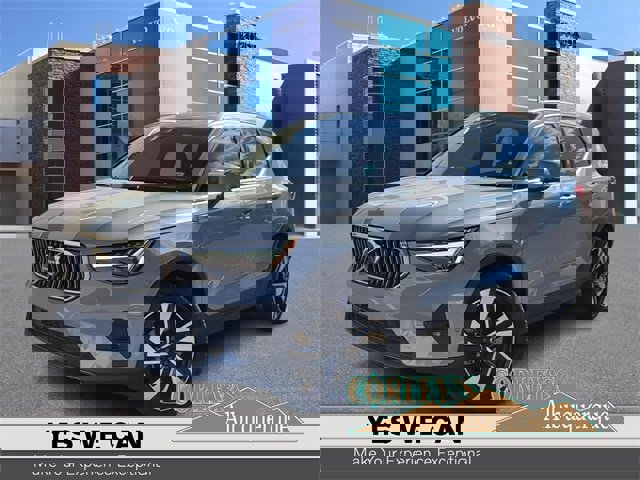 Certified 2024 Volvo XC40 B5 Ultimate w/ Climate Package image 1