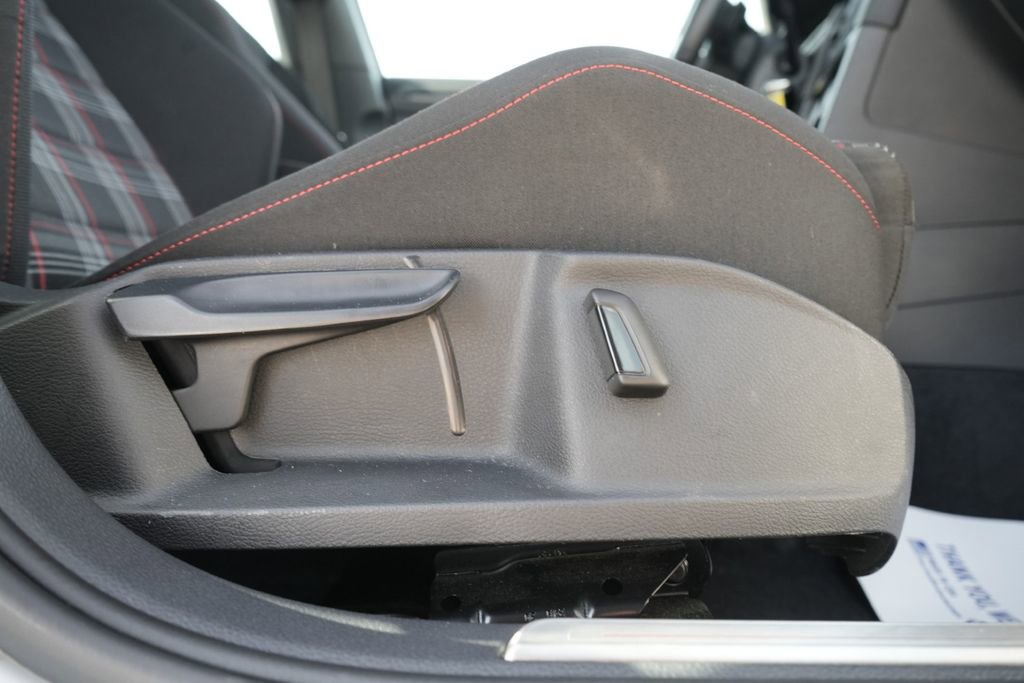 Used 2021 Volkswagen GTI S image 15