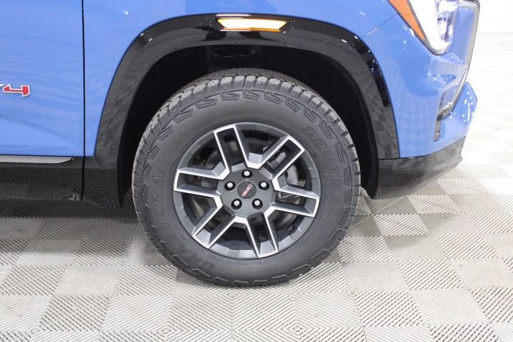 New 2026 GMC Terrain AT4 w/ Convenience Package III image 42