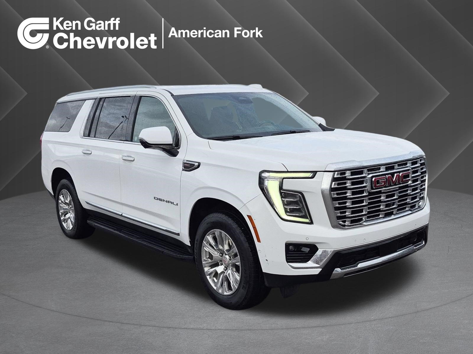 Used 2025 GMC Yukon XL Denali AWD/4WD image 1