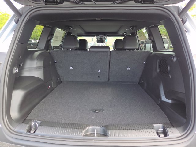 New 2026 Jeep Cherokee Overland w/ Advanced Pro Tech Group AWD/4WD image 31