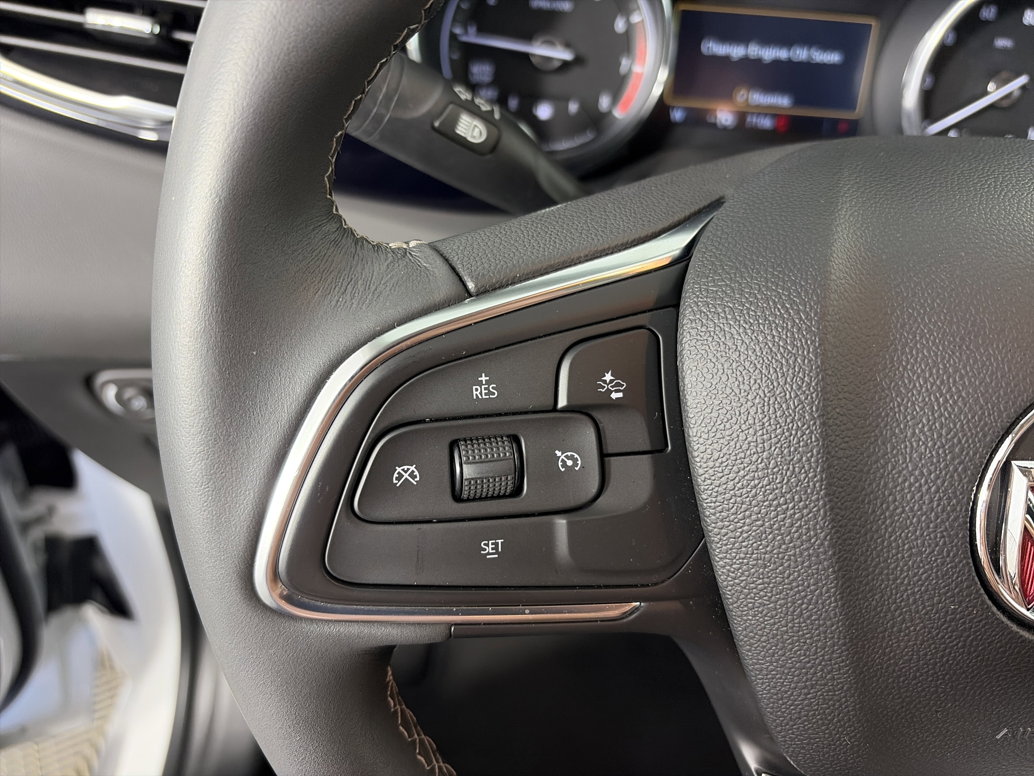 Certified 2022 Buick Encore GX Select w/ Sport Touring Package image 29