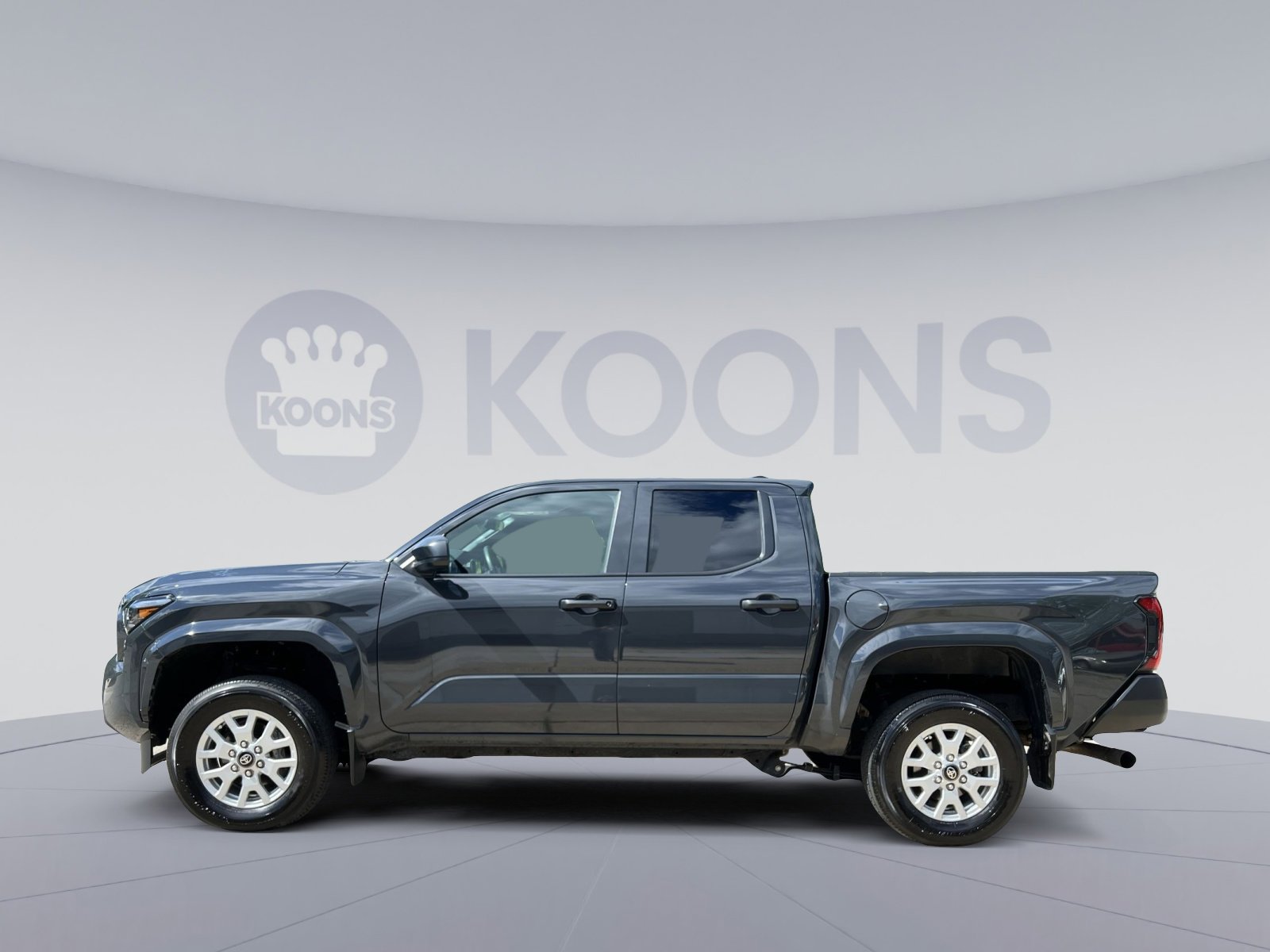 Used 2024 Toyota Tacoma SR w/ SR Upgrade Package AWD/4WD image 13