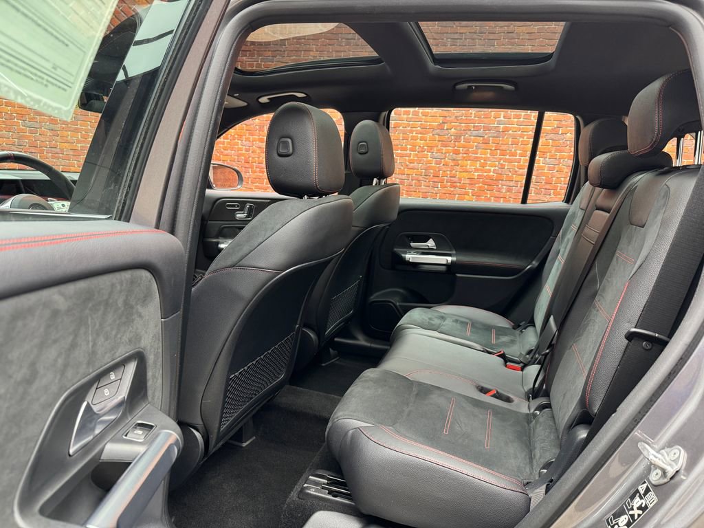 Certified 2022 Mercedes-Benz GLB 35 AMG 4MATIC image 24