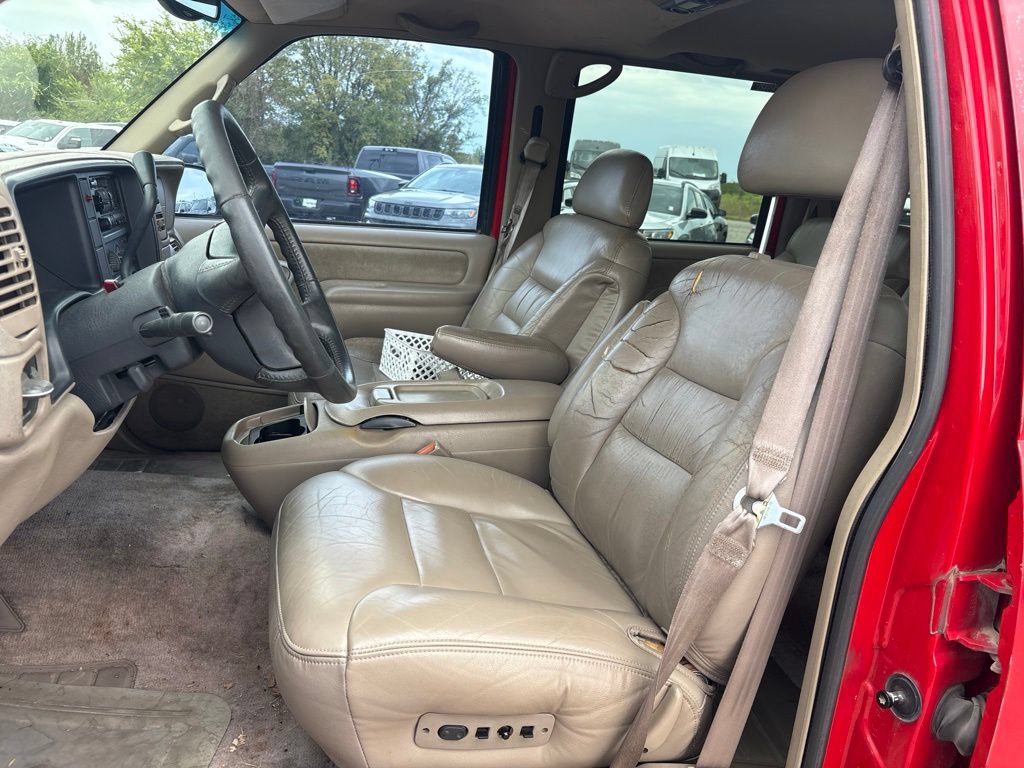 Used 1997 Chevrolet Tahoe 4WD w/ Preferred Equipment Group 3 image 2