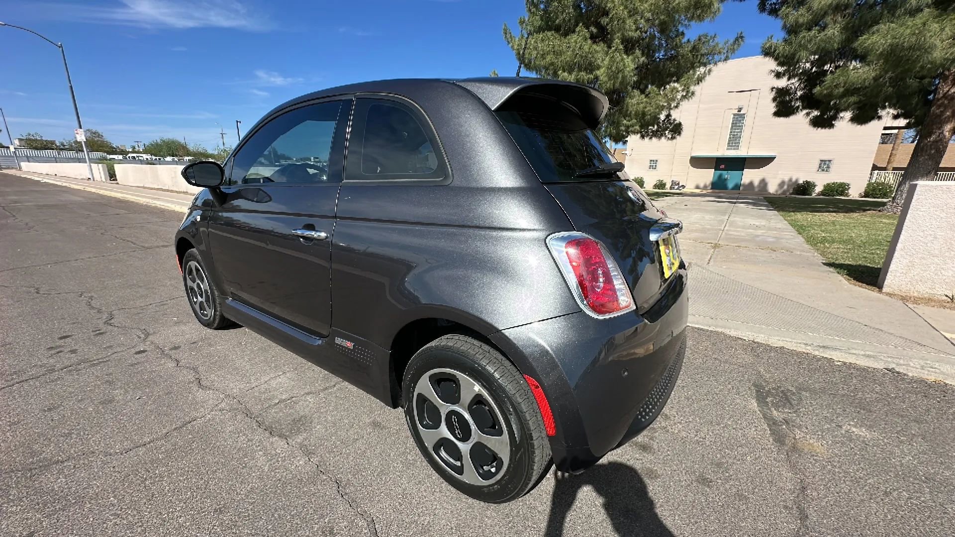 Used 2018 FIAT 500 e image 2