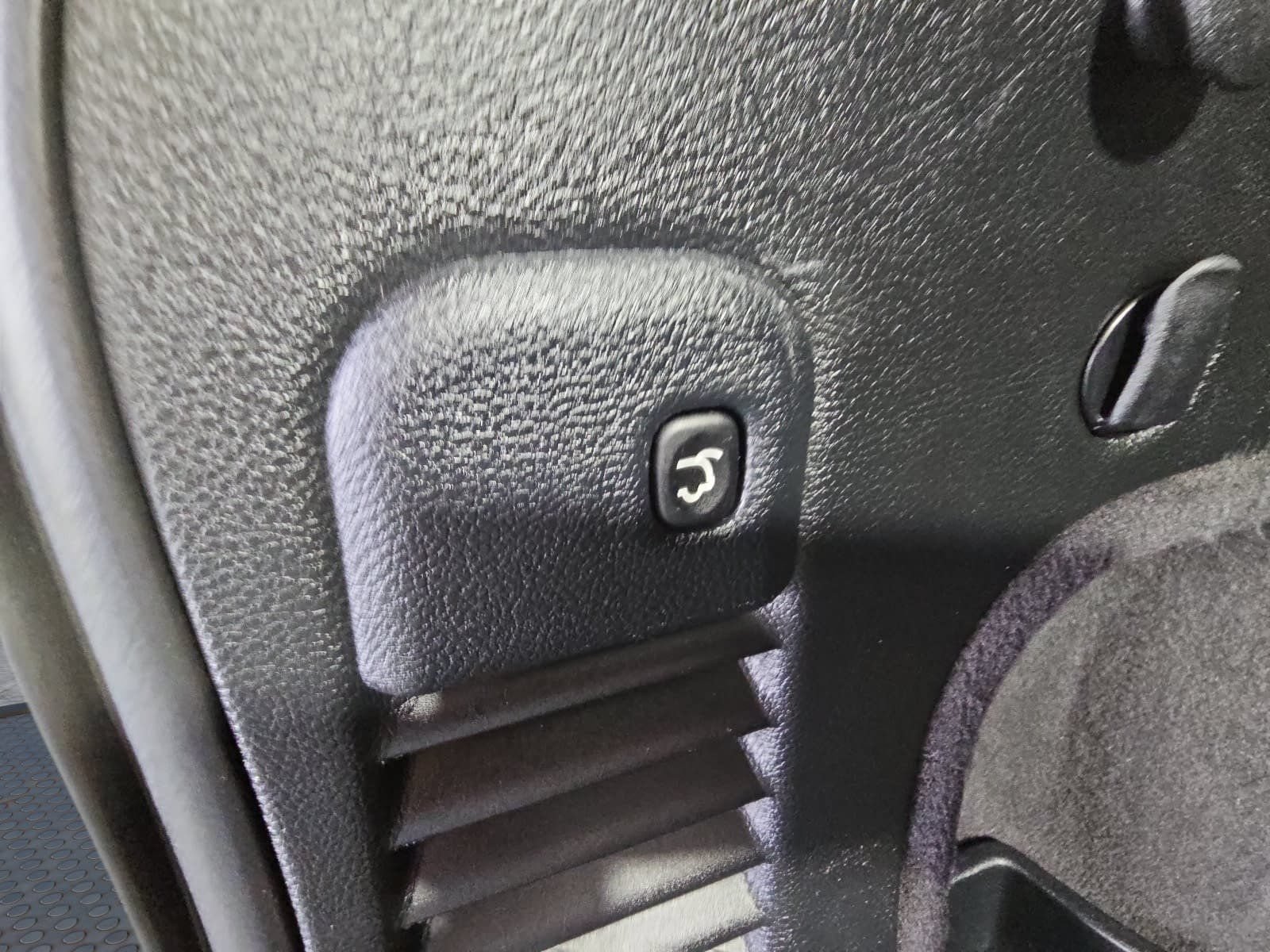 Used 2020 Jeep Grand Cherokee Limited AWD/4WD image 10
