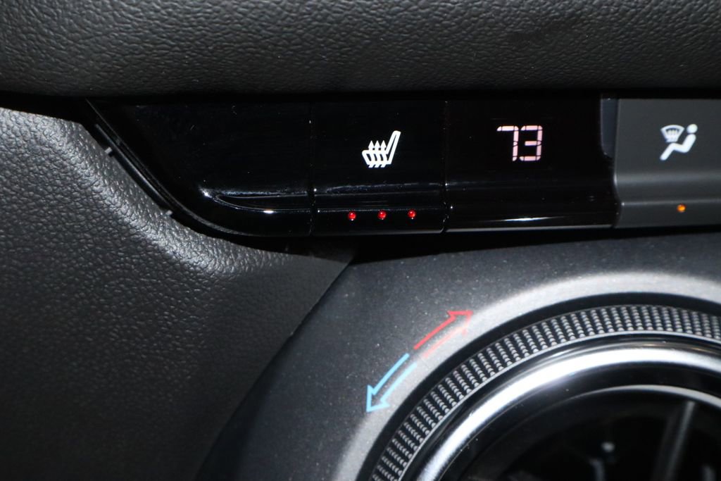 Used 2025 Chevrolet Blazer LT image 32