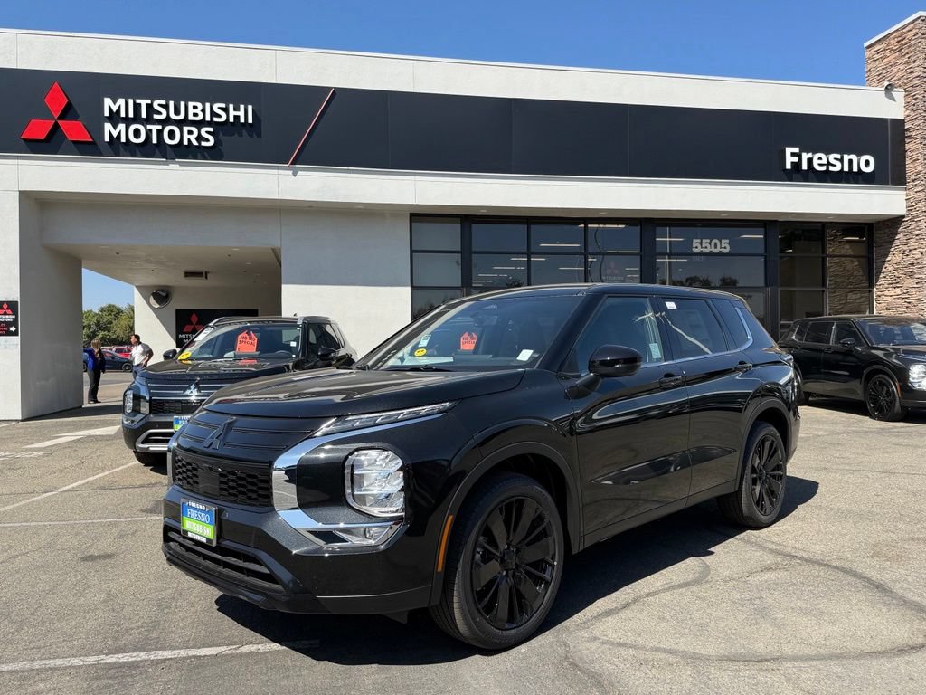New 2026 Mitsubishi Outlander LE