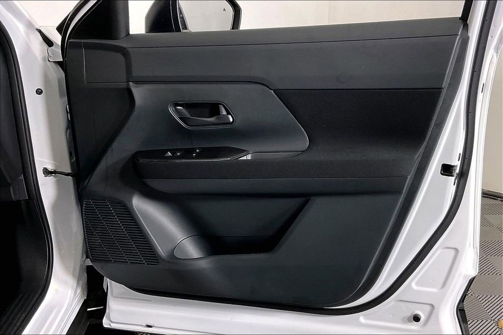 New 2026 Nissan Kicks S image 20