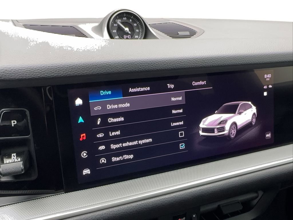 Used 2024 Porsche Cayenne Coupe image 45