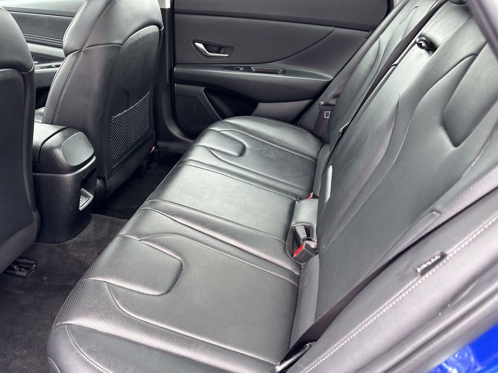 Used 2025 Hyundai Elantra Limited image 46