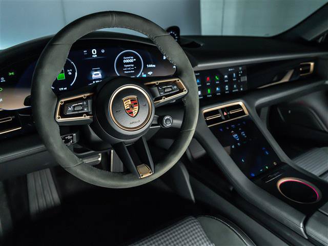 Used 2025 Porsche Taycan 4S AWD/4WD image 4