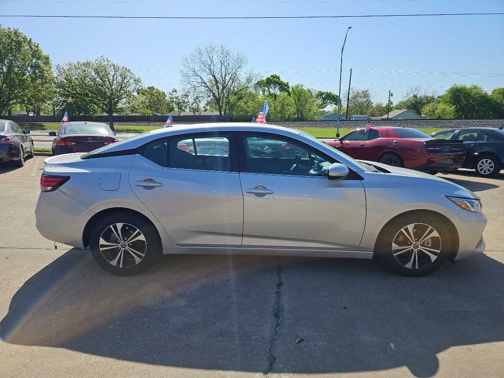 Used 2023 Nissan Sentra SV image 2