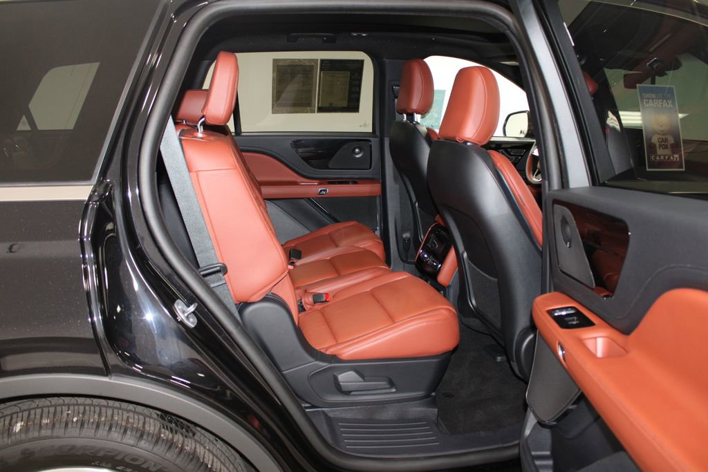 Used 2025 Lincoln Aviator Reserve image 34