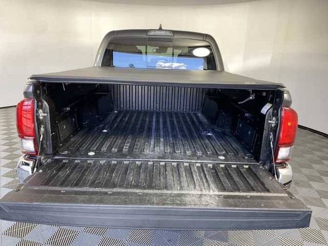 Used 2018 Toyota Tacoma SR5 AWD/4WD image 8