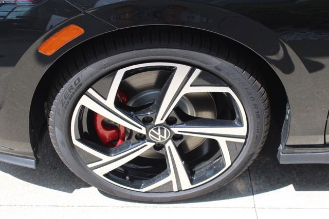 New 2025 Volkswagen GTI SE image 6