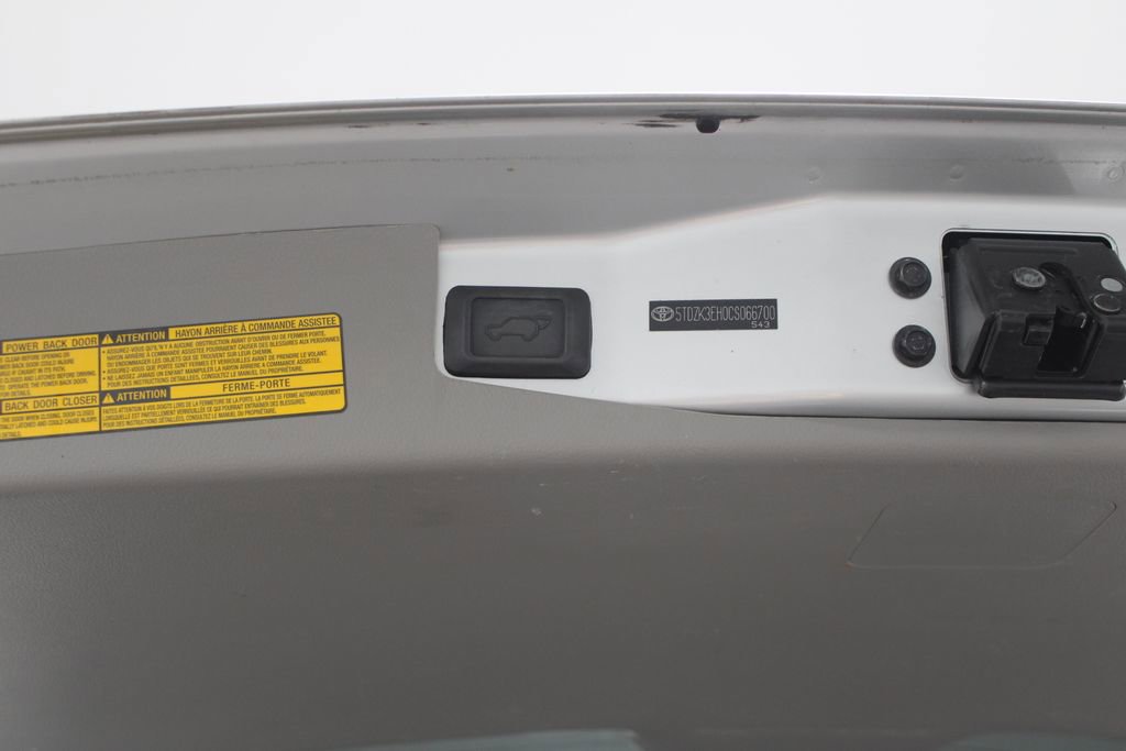 Used 2012 Toyota Highlander SE image 14