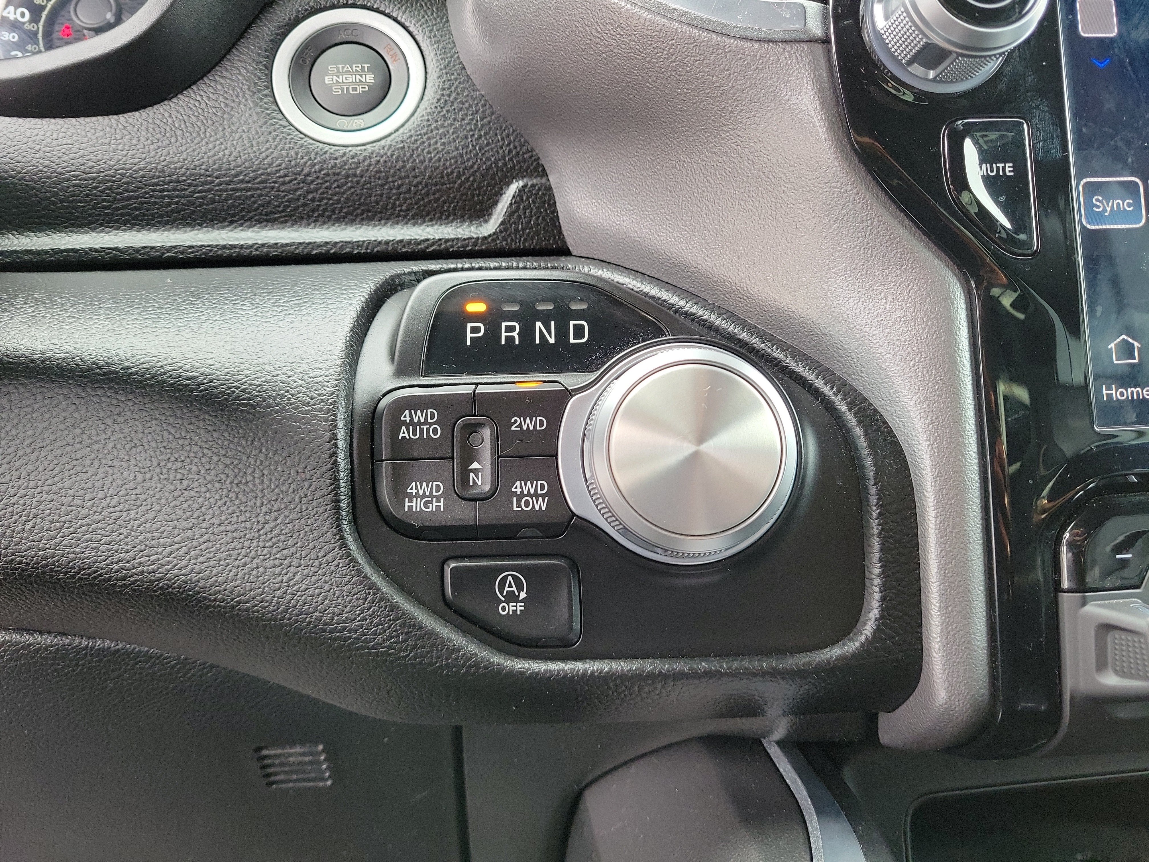 Used 2023 RAM 1500 Laramie AWD/4WD image 22