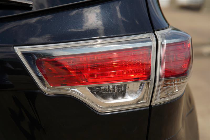 Used 2015 Toyota Highlander XLE FWD image 34