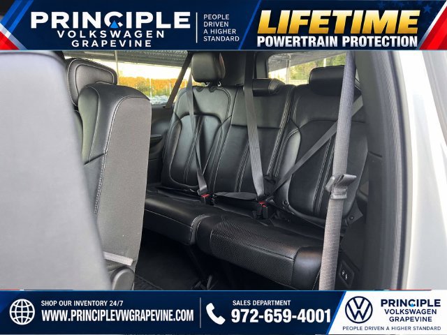 Used 2024 Jeep Wagoneer L Series II w/ Flexible Seating Group AWD/4WD image 25